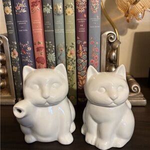 Charming White Ceramic Cat creamer and sugar bowl Set